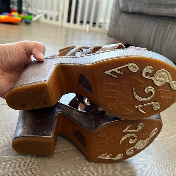 Born Metallic Heeled Sandal - Women's Size 9 - Picture 7 of 9